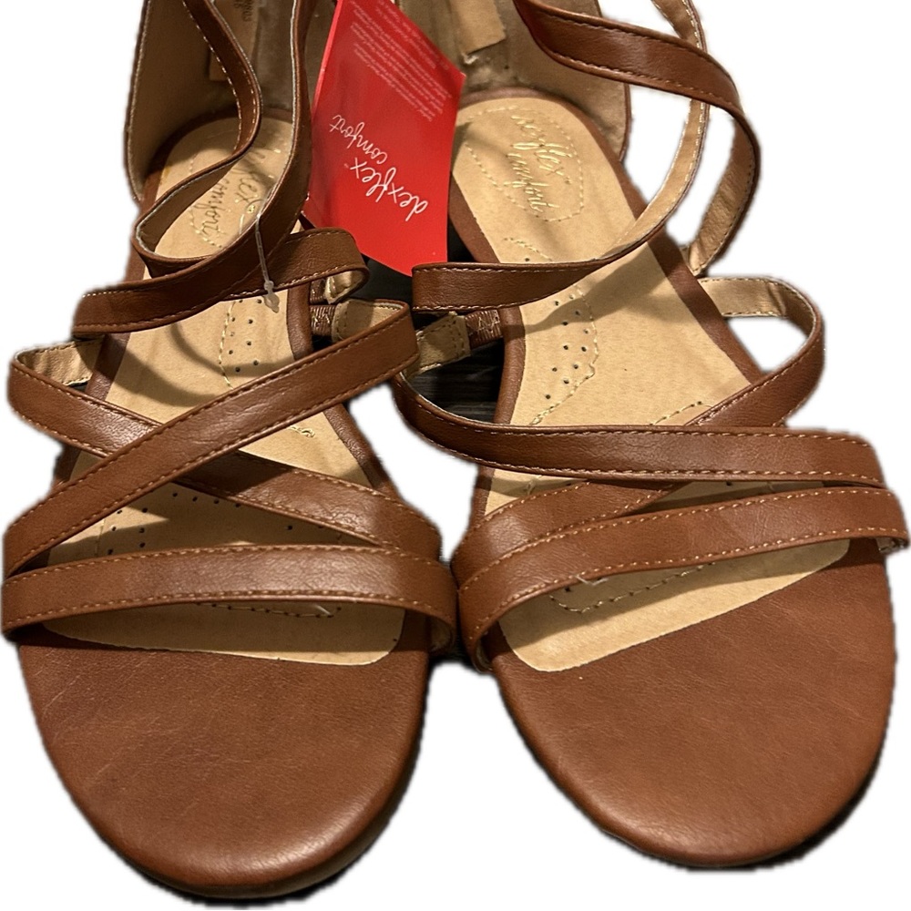 Cute Dexflex Comfort strap sandals